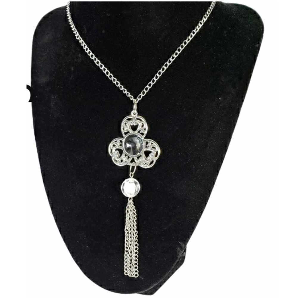 Filigree Silver Tone Tassel w/Clover Necklace